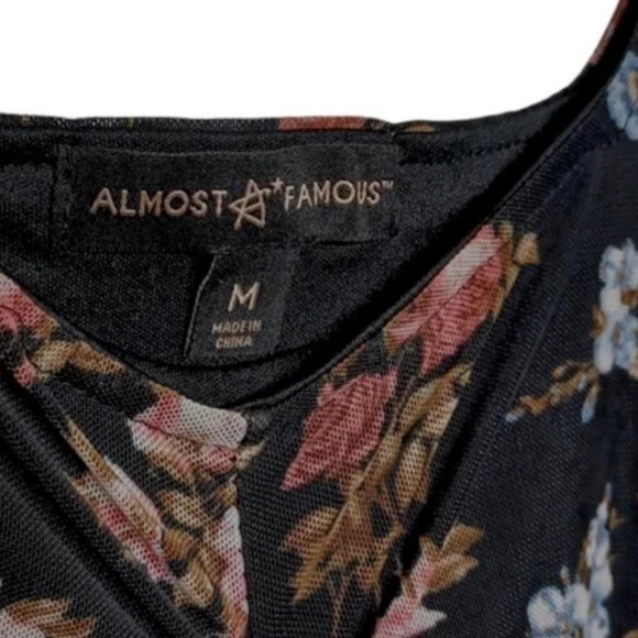 NWT Almost Famous Black Floral Long Sleeve Dress - Picture 4 of 16